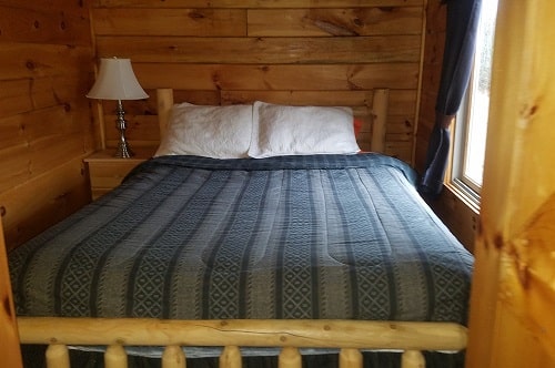 Maine log cabin rental